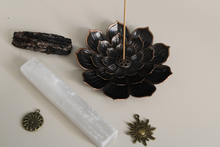 Load image into Gallery viewer, Floral Incense Holder
